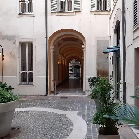 招待所 La Loggia 安科纳